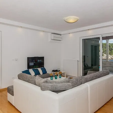 Osibova Villa Milna (Brac)