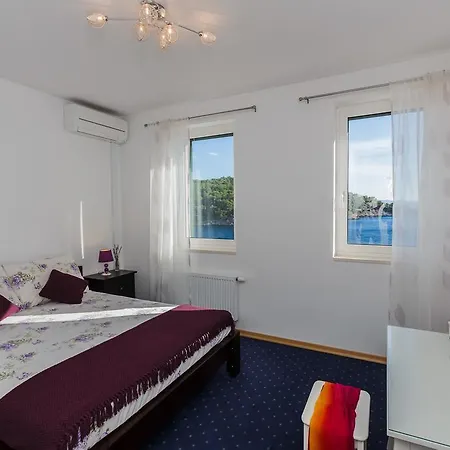 Osibova Milna (Brac)